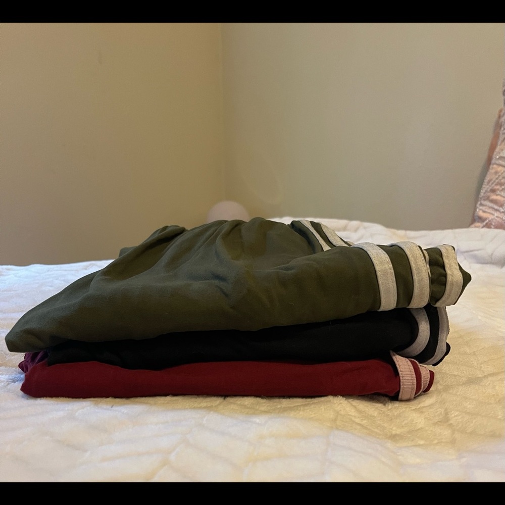 Juniors size large jogger sweats in dark green, black and maroon